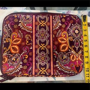 Beautiful Vera Bradley Laptop Case